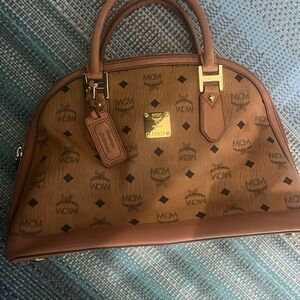 MCM Gold Table Linens for Elegant Dining